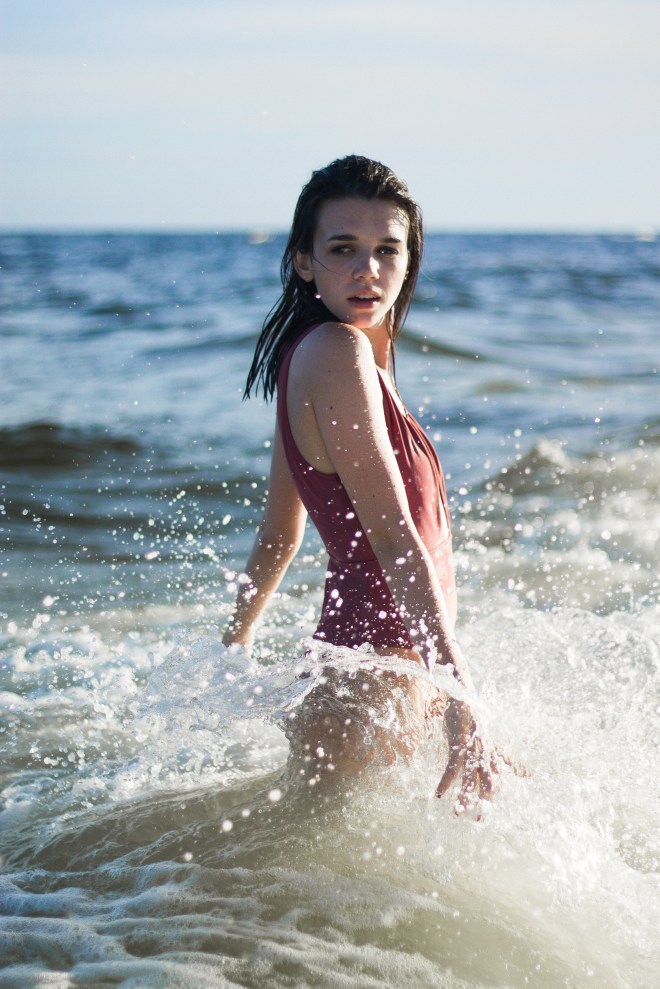 Splashing in the Waves